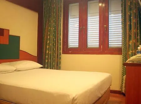 Tenuta Centoporte 4*